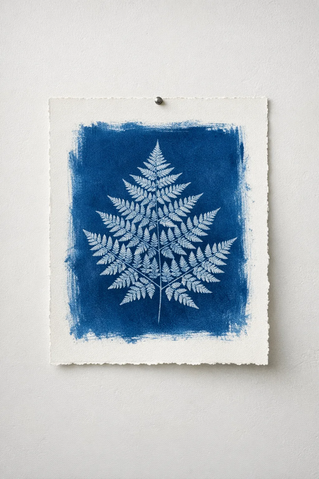 Fougere — Photogramme Anna Atkins — tirage cyanotype sur Papier Coton 640g, réalisé avec Coffret Bleu Iconique, Vision Picturale