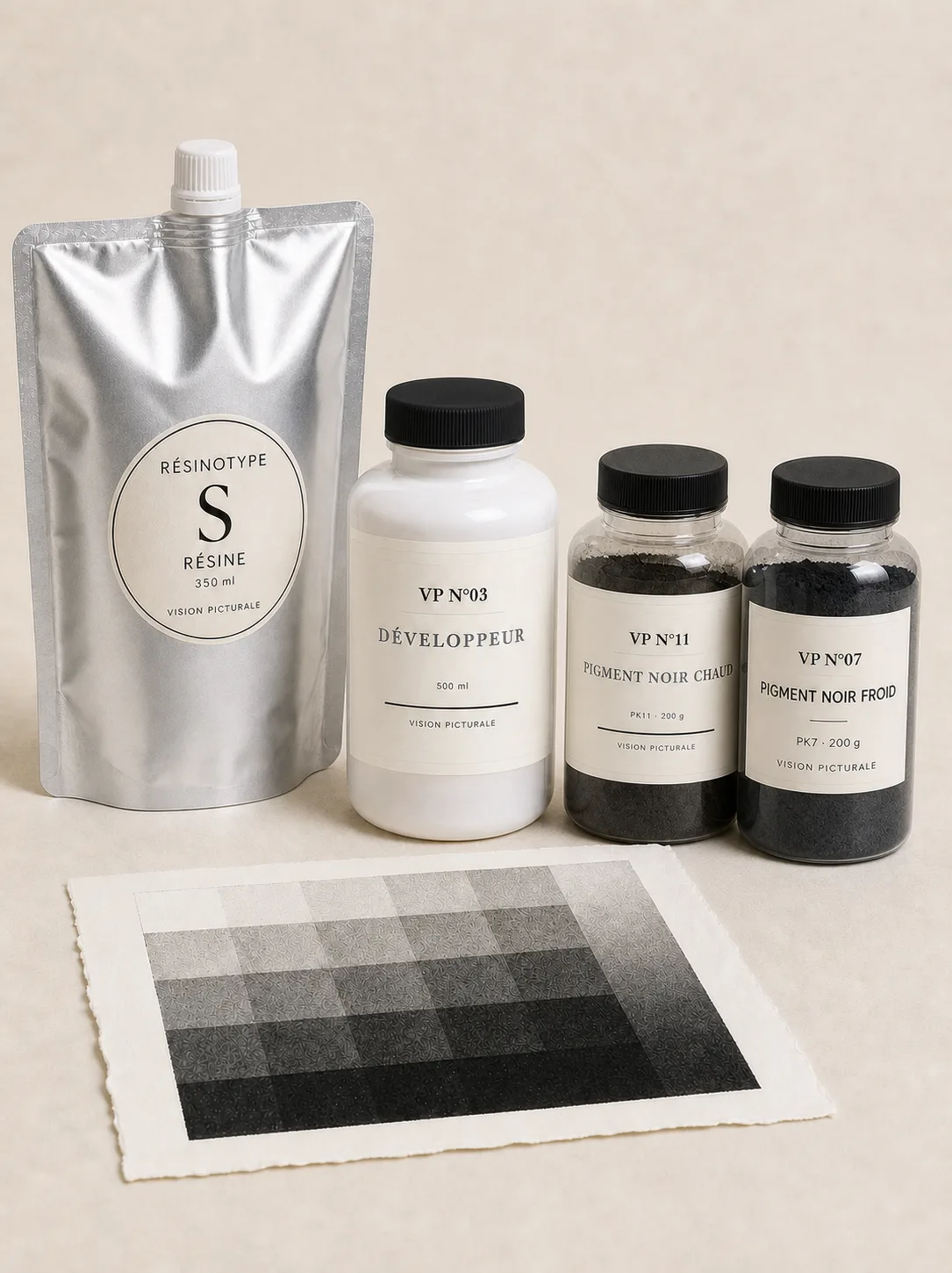 Coffret Résinotype — médium S, VP N°03 et duo de pigments noir chaud et froid