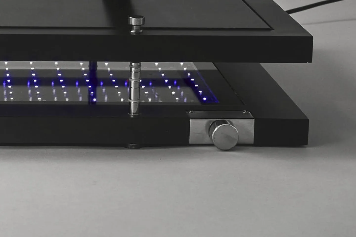 Luminograph A3+, close-up of the selector control under the platen