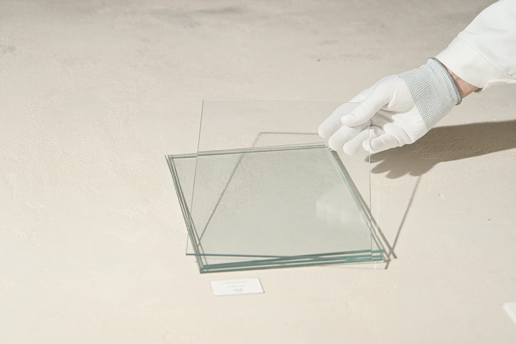 Verre trempé 4 mm — A4 (4 plaques) — Vision Picturale product photograph for alternative photographic printing
