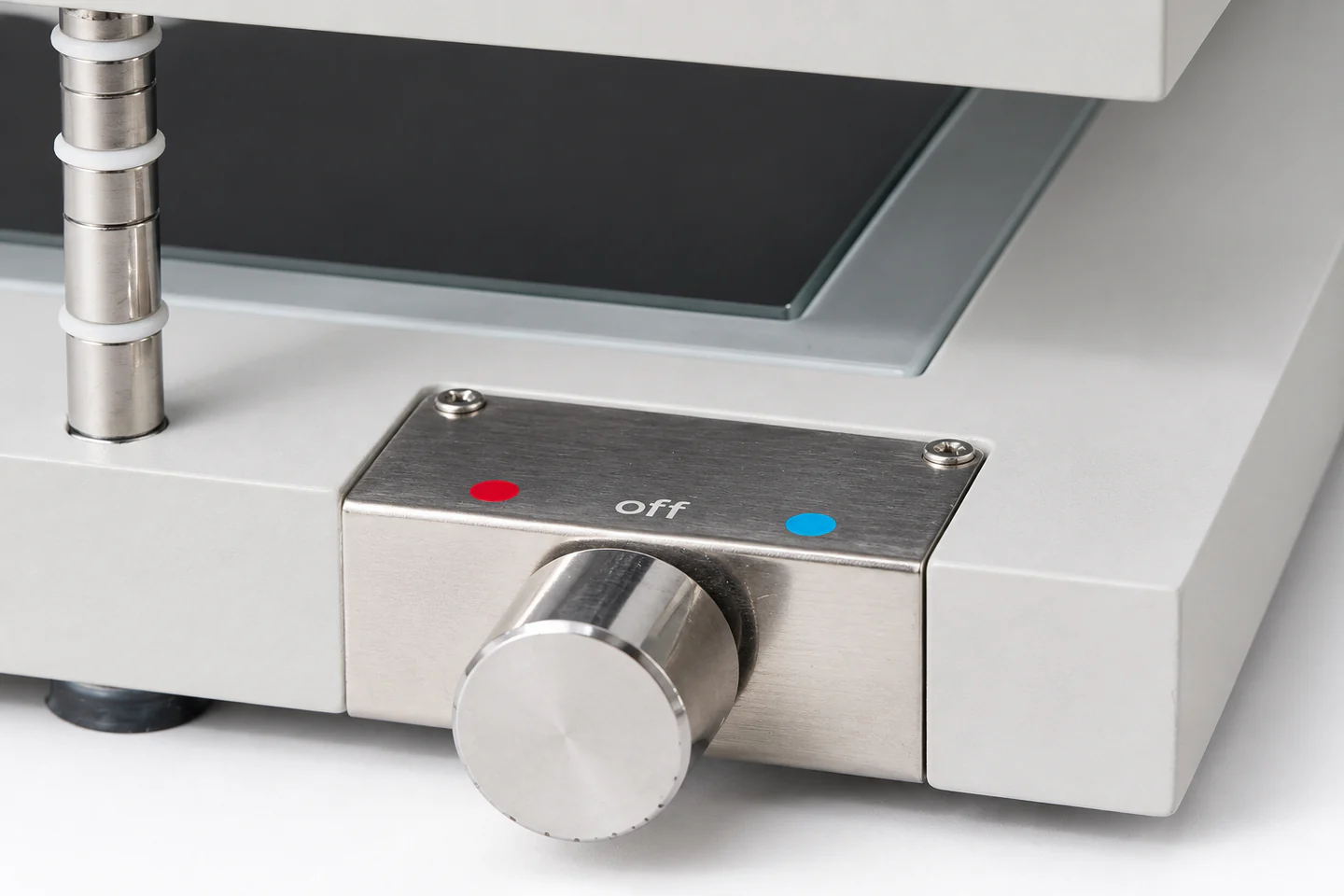 Close-up of the Luminograph A4 selector control